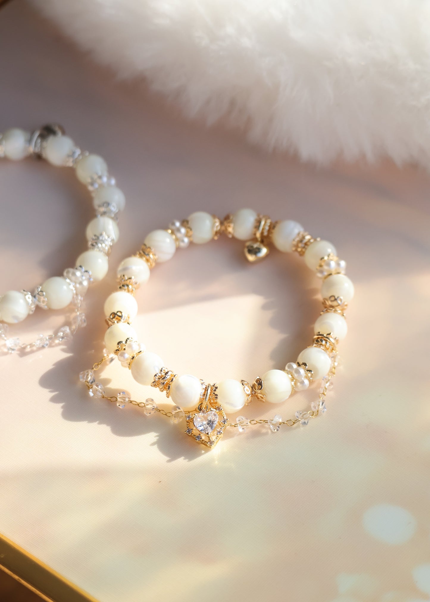 *Backorder* White Conch with Heart Charm & Chain Crystal Bracelet (Elastic)
