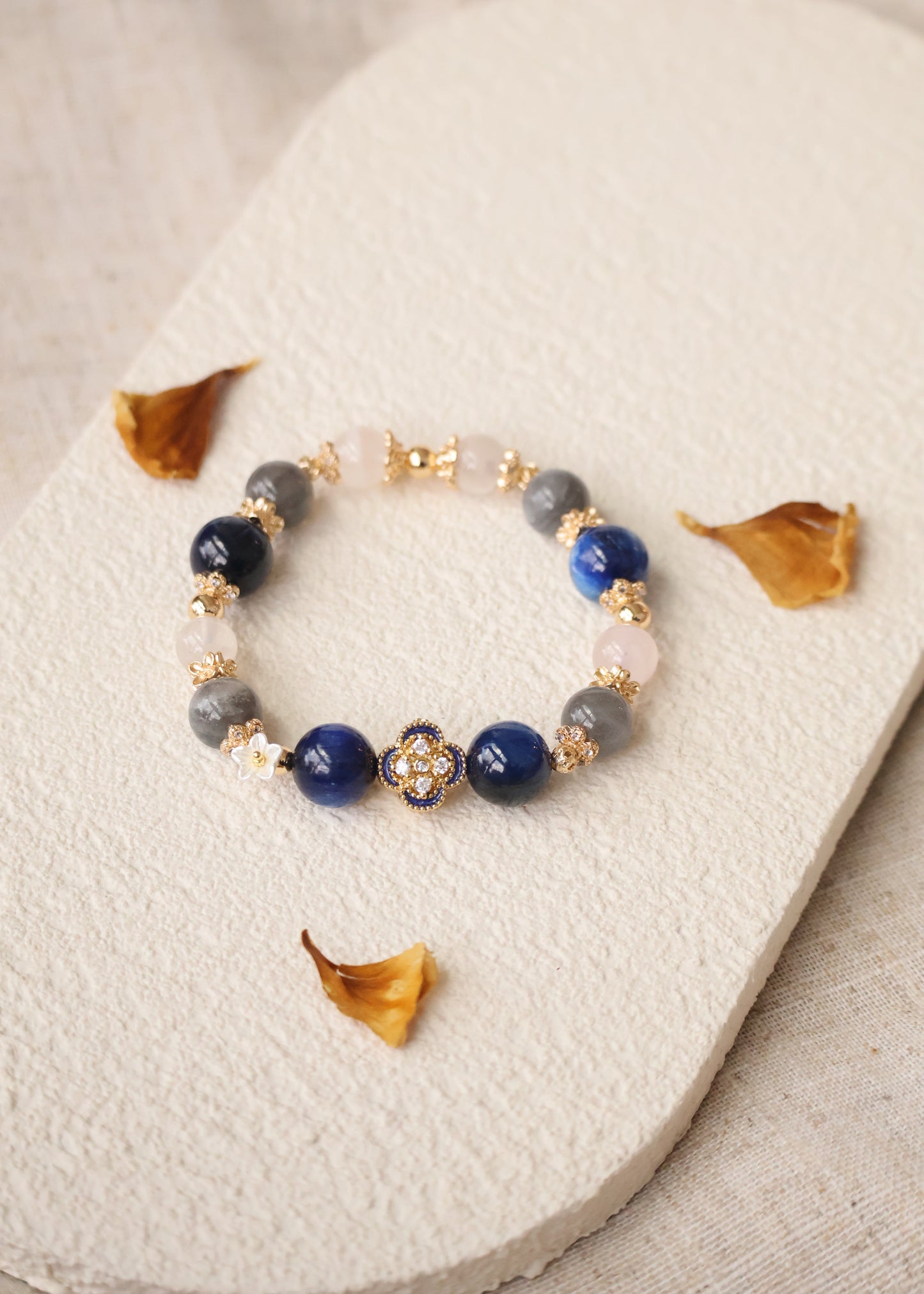 *Instocks* Blue Kyanite, Labradorite & White Phantom Quartz with Blue Clover Crystal Bracelet (Elastic)