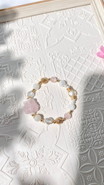 *PO* Rose Quartz Nine Tail Fox 九尾狐, Snow Garden Rose Quartz & Clear Quartz Crystal Bracelet (Elastic)