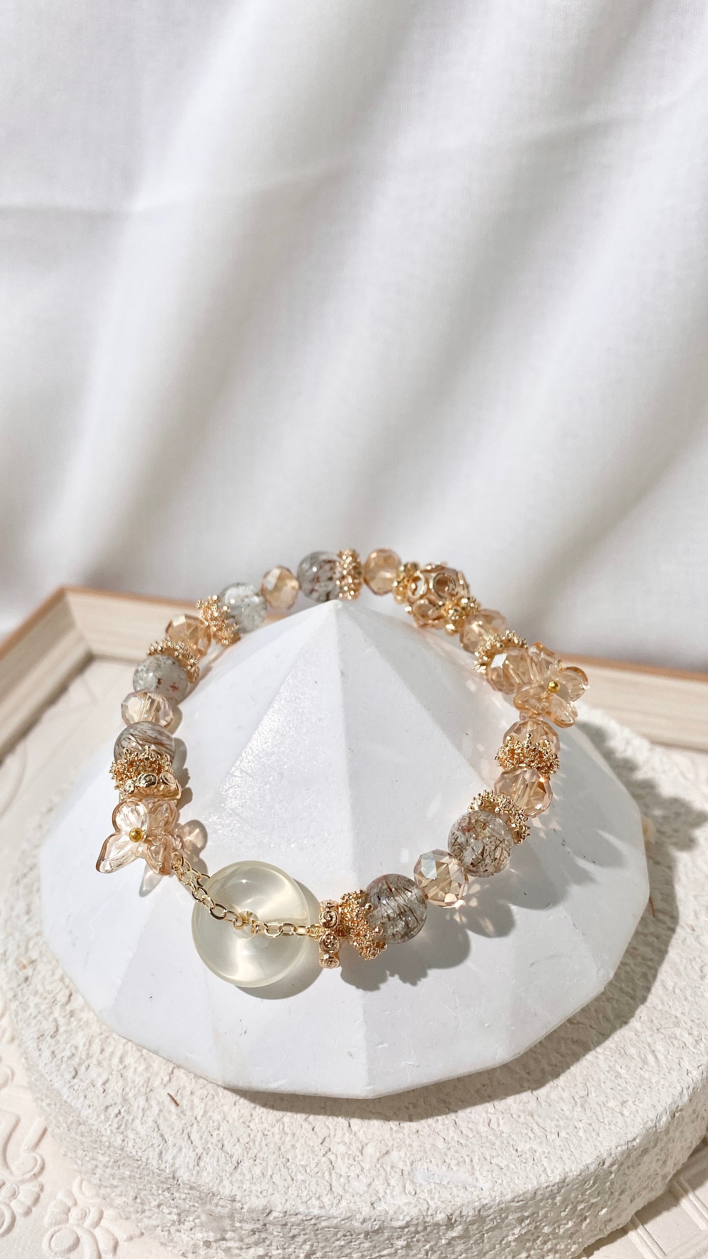 *PO* Citrine Ping An Kou 平安扣 & Black Gold Super 7 Crystal Bracelet (Elastic)