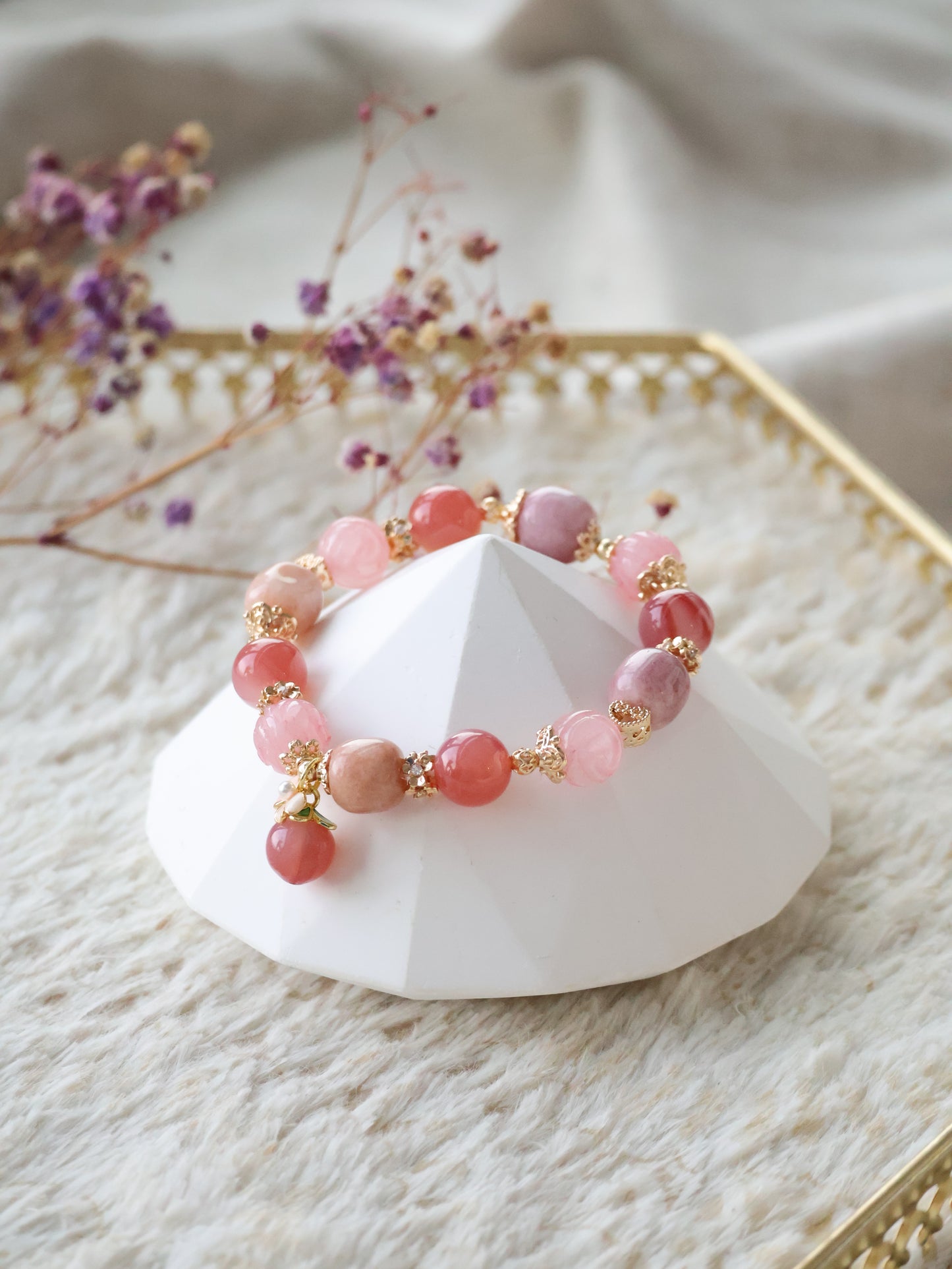 *Backorder* Yan Yuan Agate, Rose Quartz Roses & Yan Yuan Agate Drum Beads with Yan Yuan Agate Peach Charm Crystal Bracelet (Elastic)