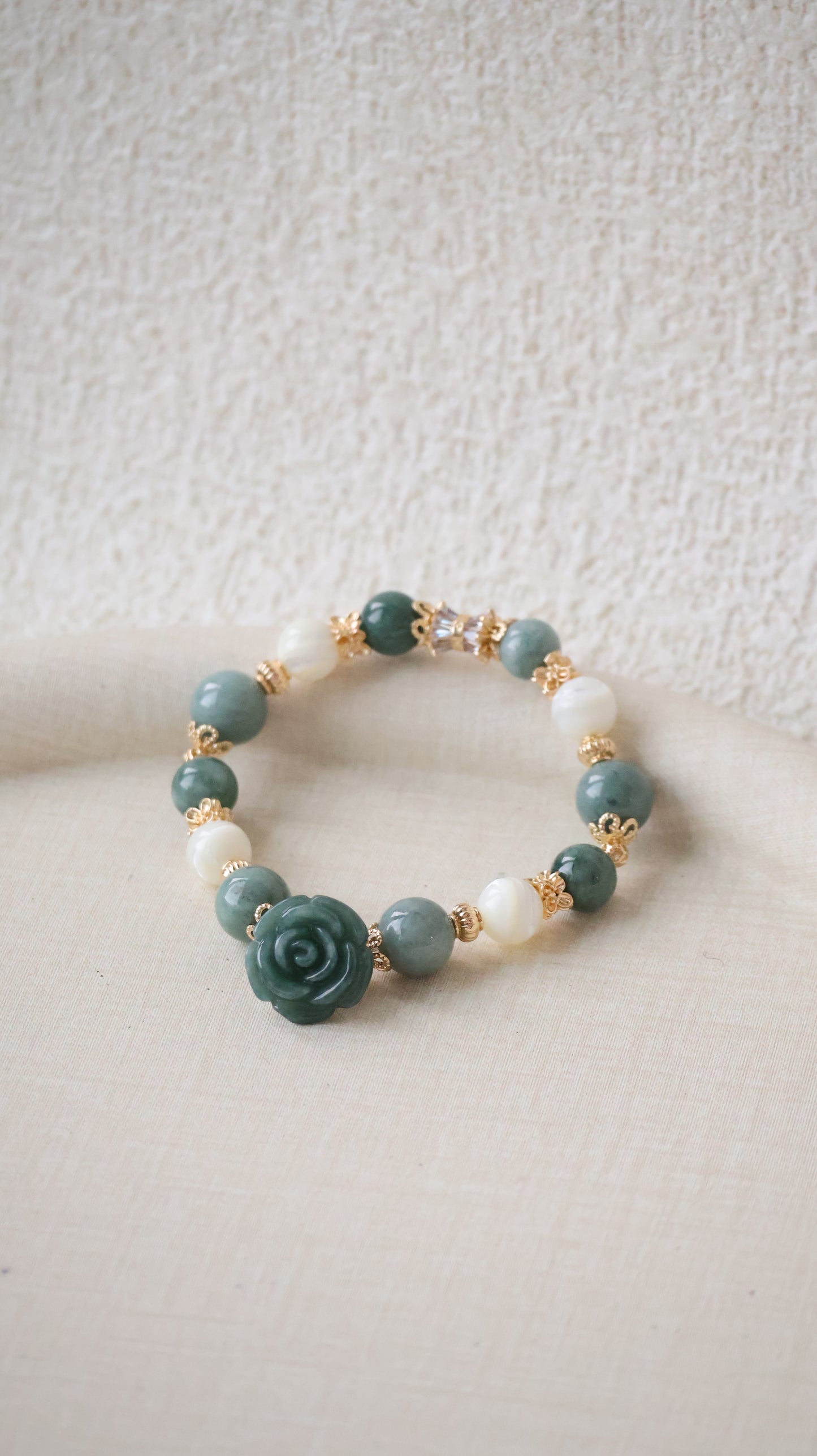 *Backorder* Blue Water Jade & White Conch with Blue Water Jade Rose Crystal Bracelet (Elastic)