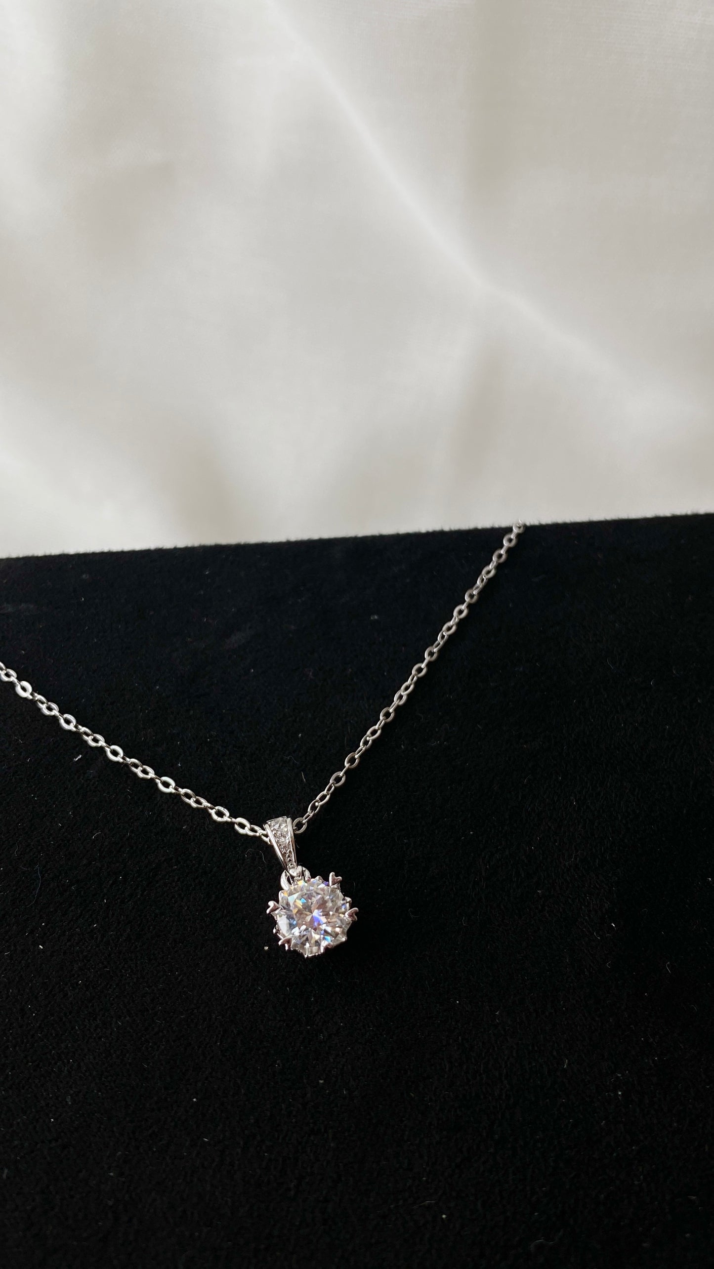 *INSTOCKS* Sparks 1CT Moissanite Snowflake Necklace AU750