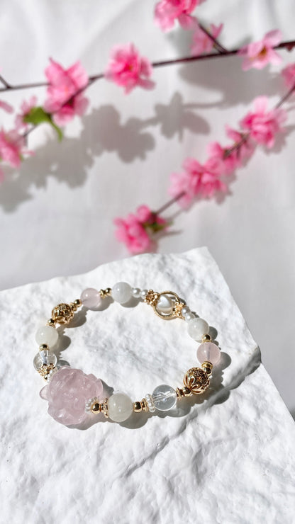 *PO* Rose Quartz Nine Tail Fox 九尾狐, Snow Garden Rose Quartz & Clear Quartz Crystal Bracelet (Elastic)