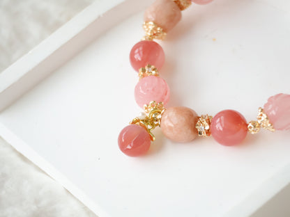 *Backorder* Yan Yuan Agate, Rose Quartz Roses & Yan Yuan Agate Drum Beads with Yan Yuan Agate Peach Charm Crystal Bracelet (Elastic)