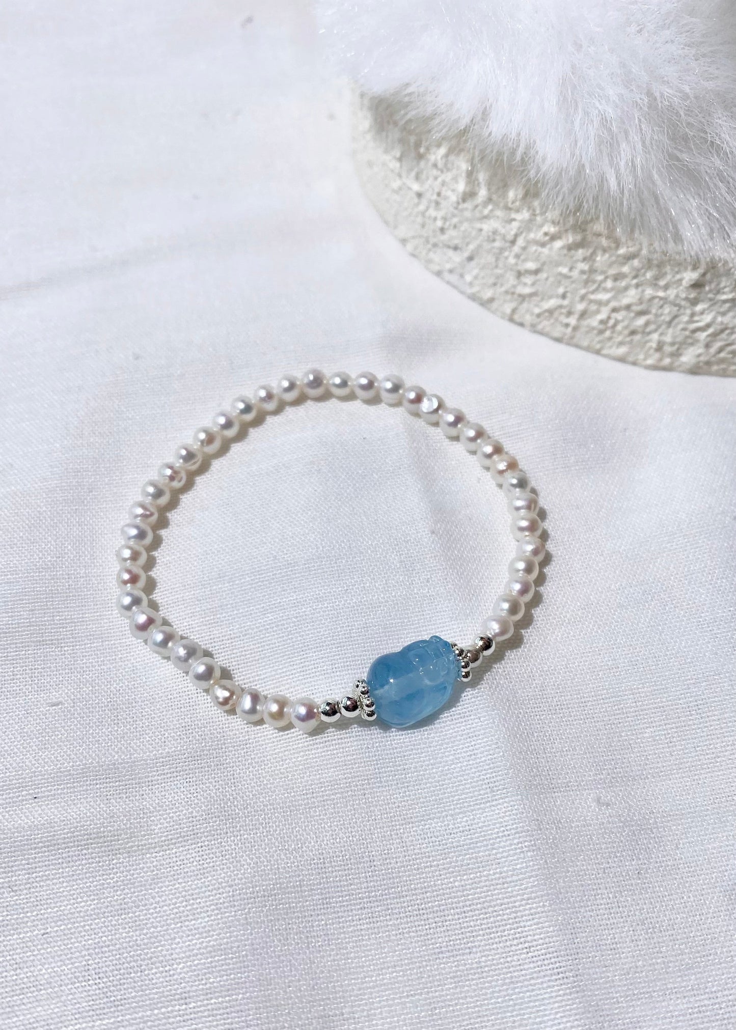 *PO* Freshwater Pearl with Aquamarine Baby Pixiu 貔貅 Crystal Bracelet (Elastic)