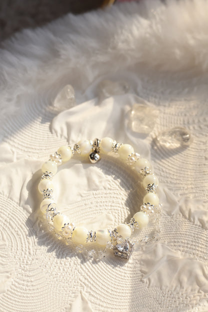 *Backorder* White Conch with Heart Charm & Chain Crystal Bracelet (Elastic)