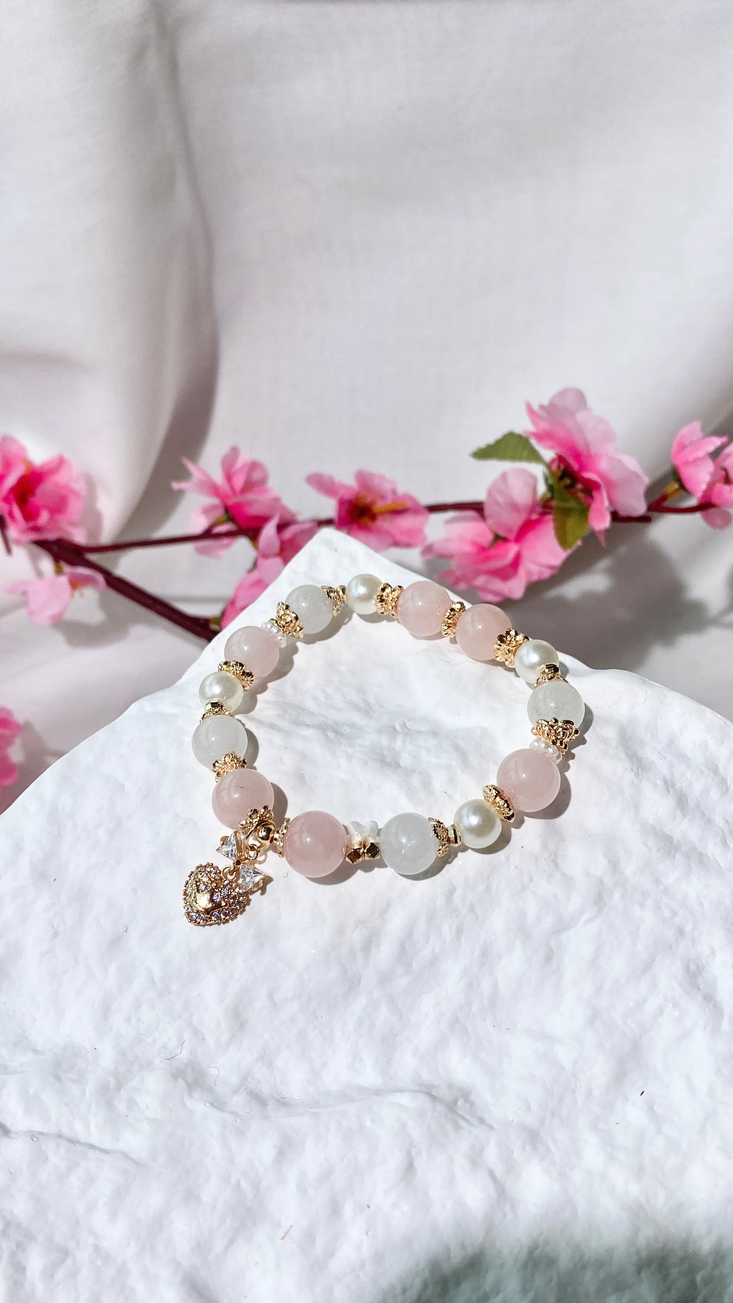 *PO* Rose Quartz & White Rabbit Hair with Sparkly Bow Heart Charm Crystal Bracelet (Elastic)