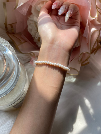 *Instocks* HOT 🔥 3mm White Freshwater Pearl Stacker Crystal Bracelet (Elastic)