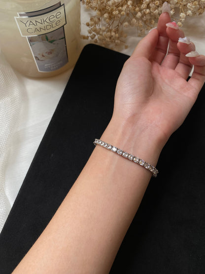 *INSTOCKS* HOT 🔥 Non-Tarnish 4mm Tennis Bracelet in Silver (15cm & Below)