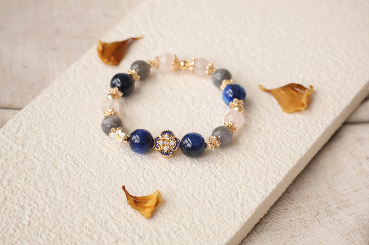 *Instocks* Blue Kyanite, Labradorite & White Phantom Quartz with Blue Clover Crystal Bracelet (Elastic)