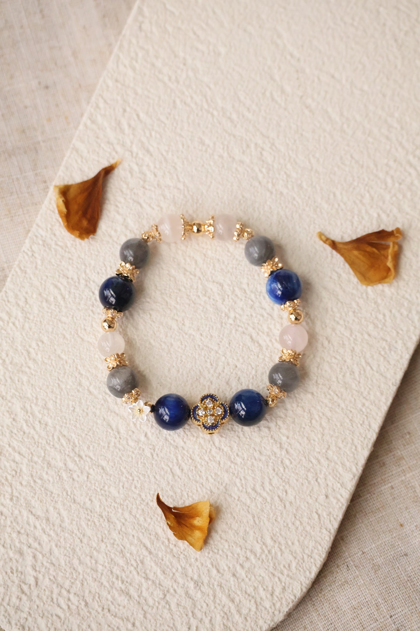 *Instocks* Blue Kyanite, Labradorite & White Phantom Quartz with Blue Clover Crystal Bracelet (Elastic)